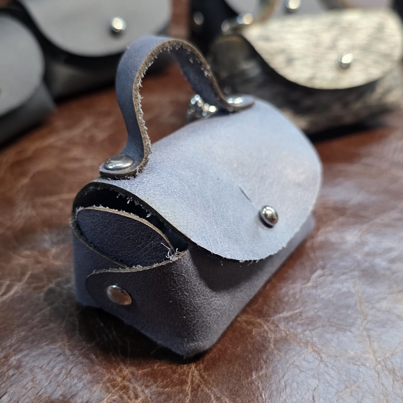 Handmade Mini Leather Purses - Picture 4 of 12